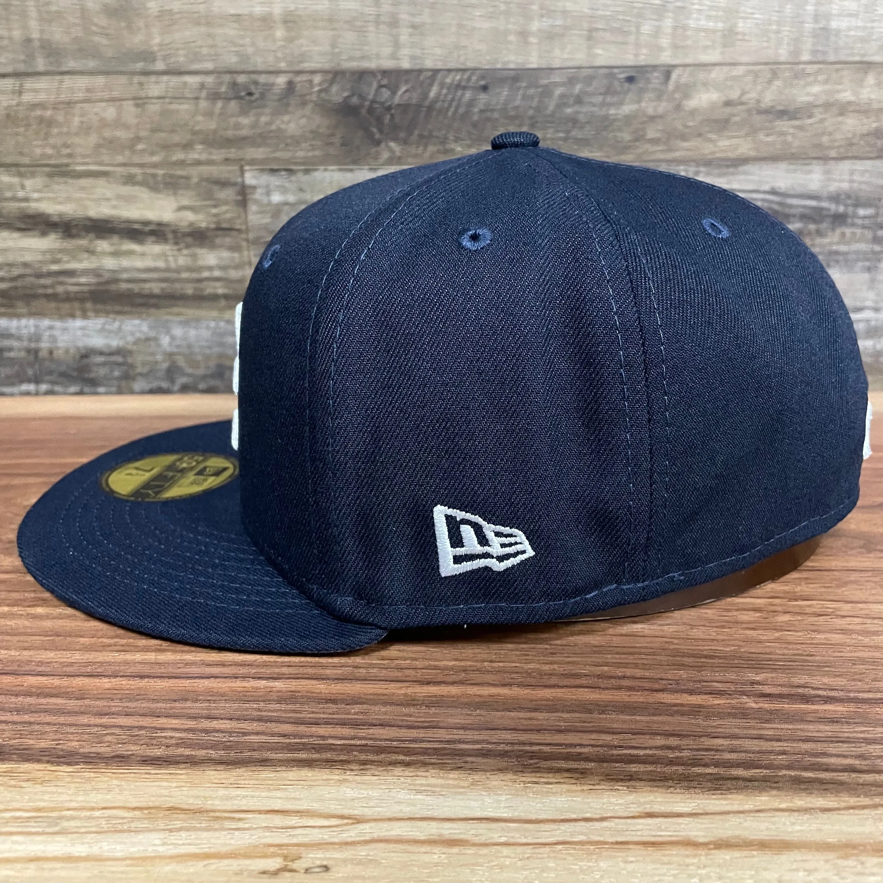 Atlanta Braves City Cluster Side Patch Gray Bottom Navy 59Fifty Fitted Cap