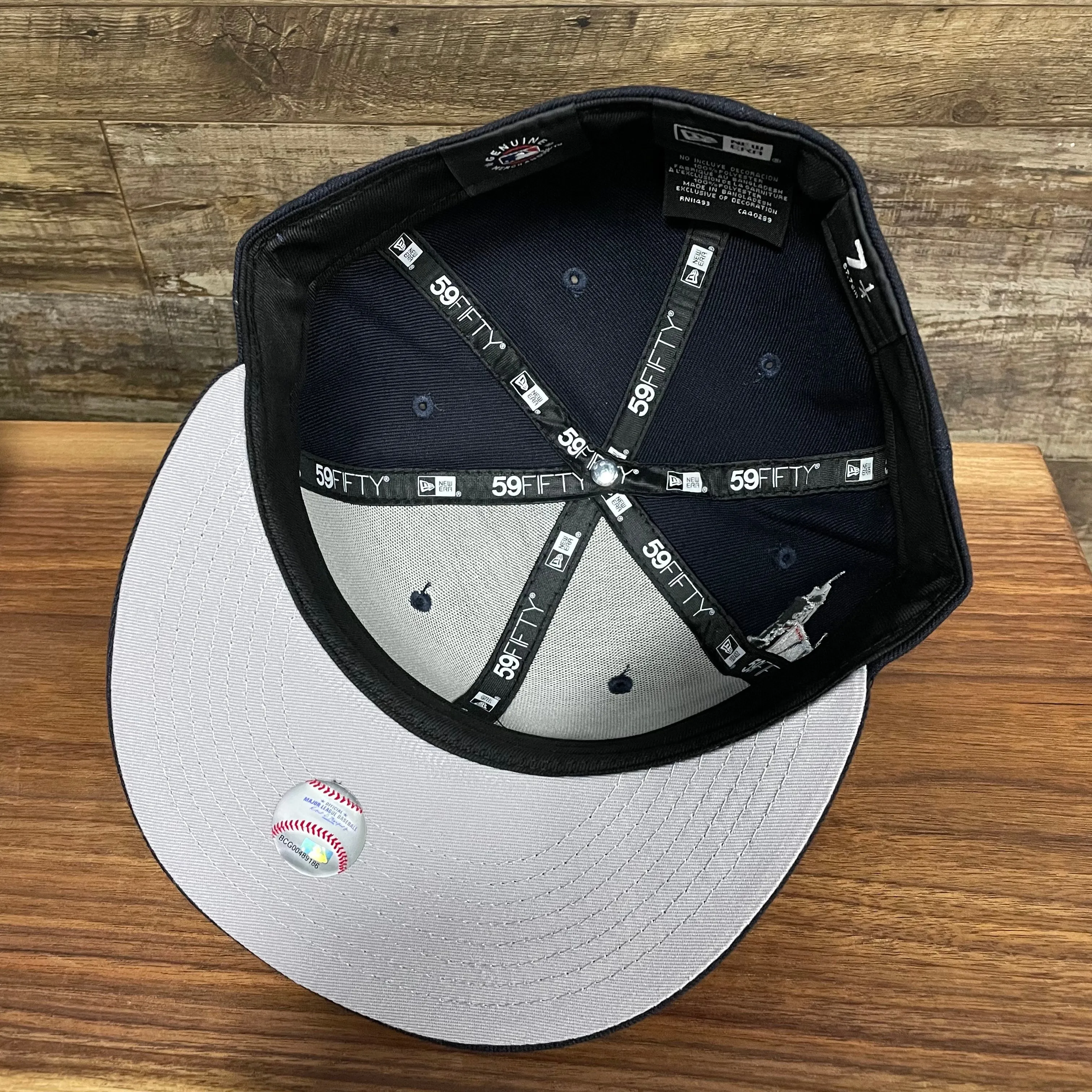 Atlanta Braves City Cluster Side Patch Gray Bottom Navy 59Fifty Fitted Cap