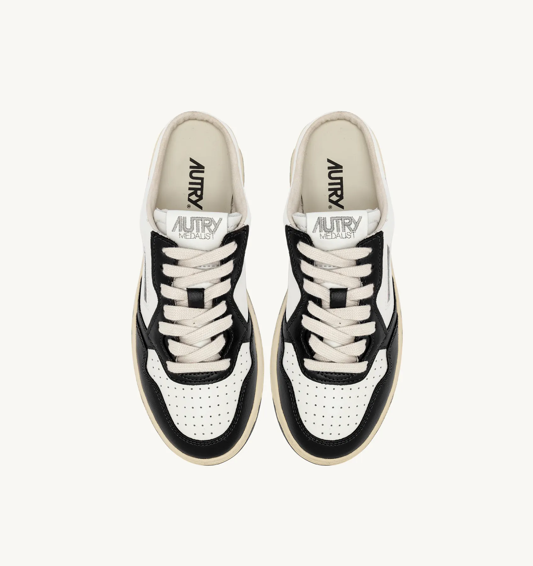 AUTRY NEW ARRIVALS MAN MAN  MEDALIST MULE SNEAKERS IN WHITE AND BLACK LEATHER