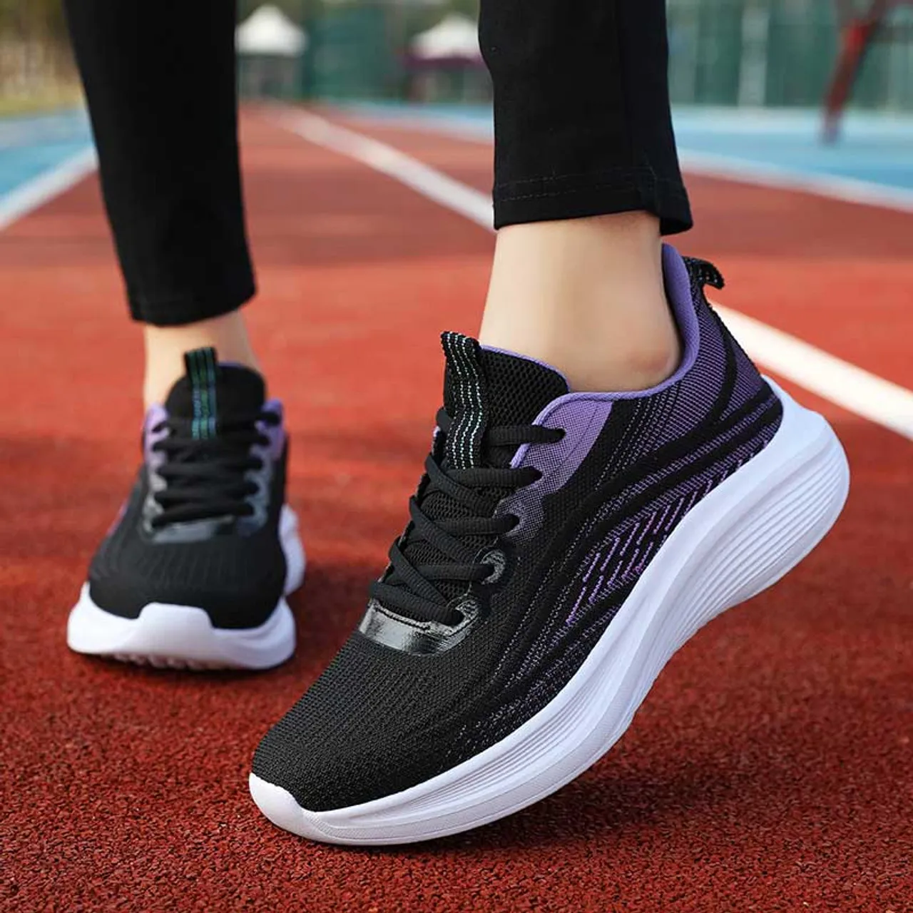 Black flyknit stripe texture pattern casual shoe sneaker