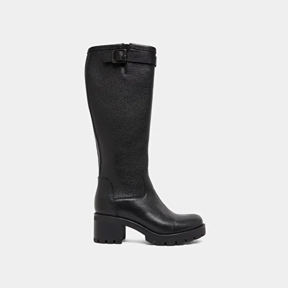 Boots with notched sole and buckle in black grained leather