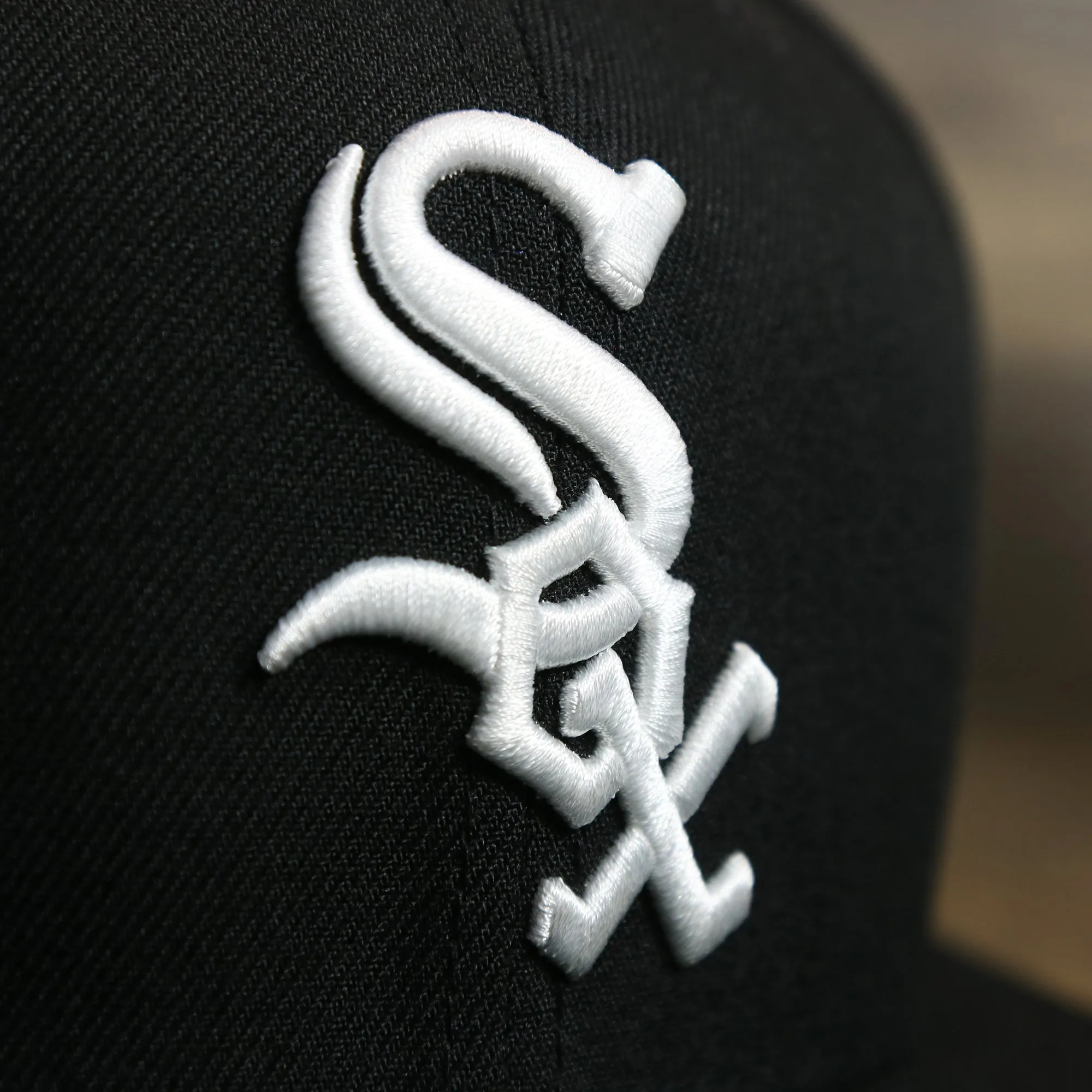 Chicago White Sox Gray Bottom Bloom Spring Embroidery 59Fifty Fitted Cap | Black 5950 Cap