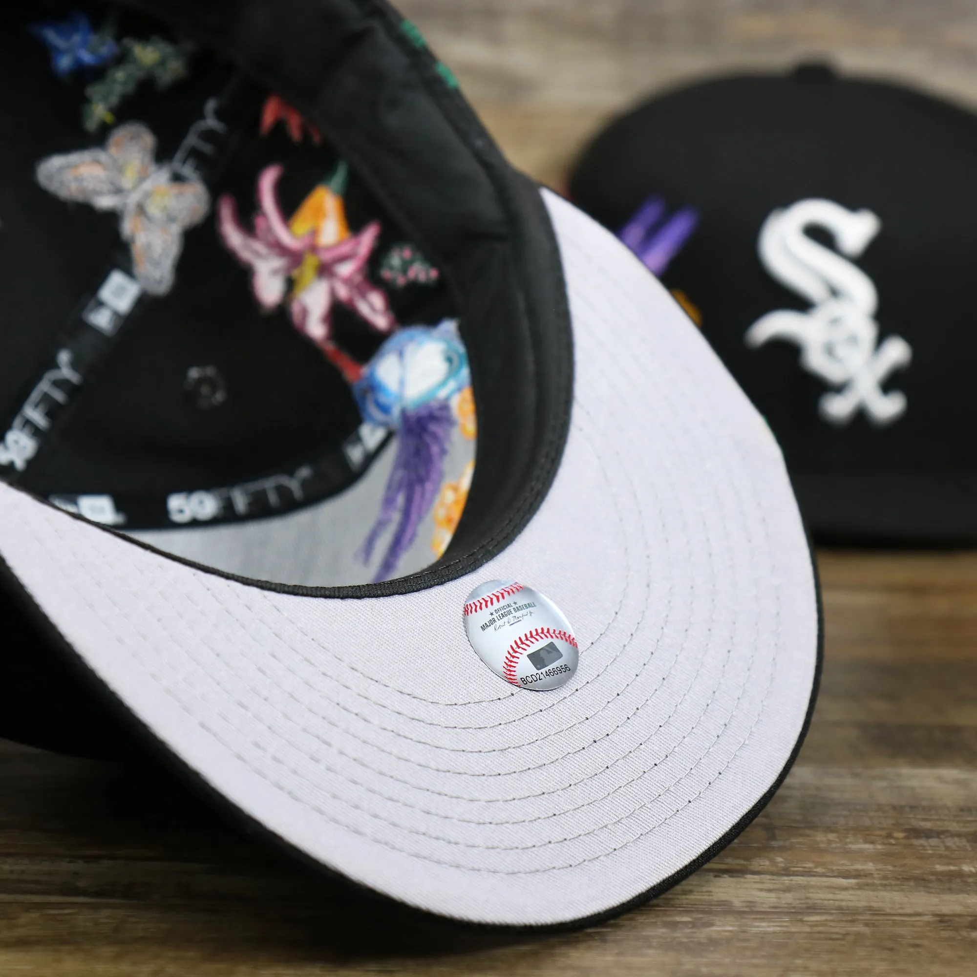 Chicago White Sox Gray Bottom Bloom Spring Embroidery 59Fifty Fitted Cap | Black 5950 Cap