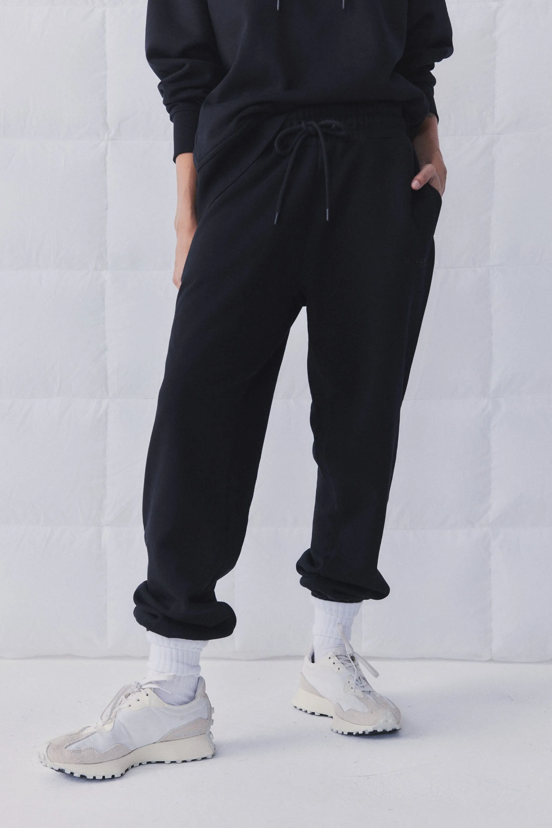 D-Luxe Essential Track Pant