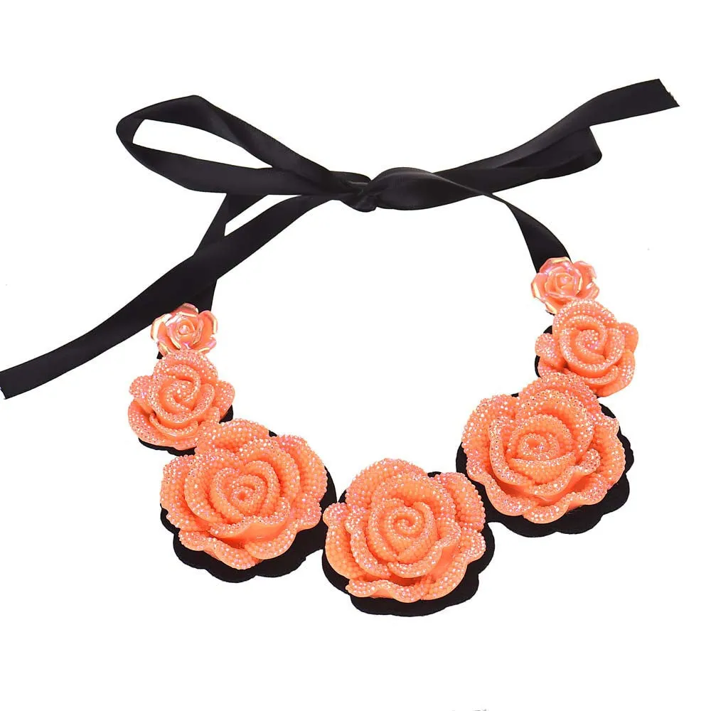 Feida Super 3 COLORS Retro Rose Flower Rhinestone Necklace Short Clavicle Pendants