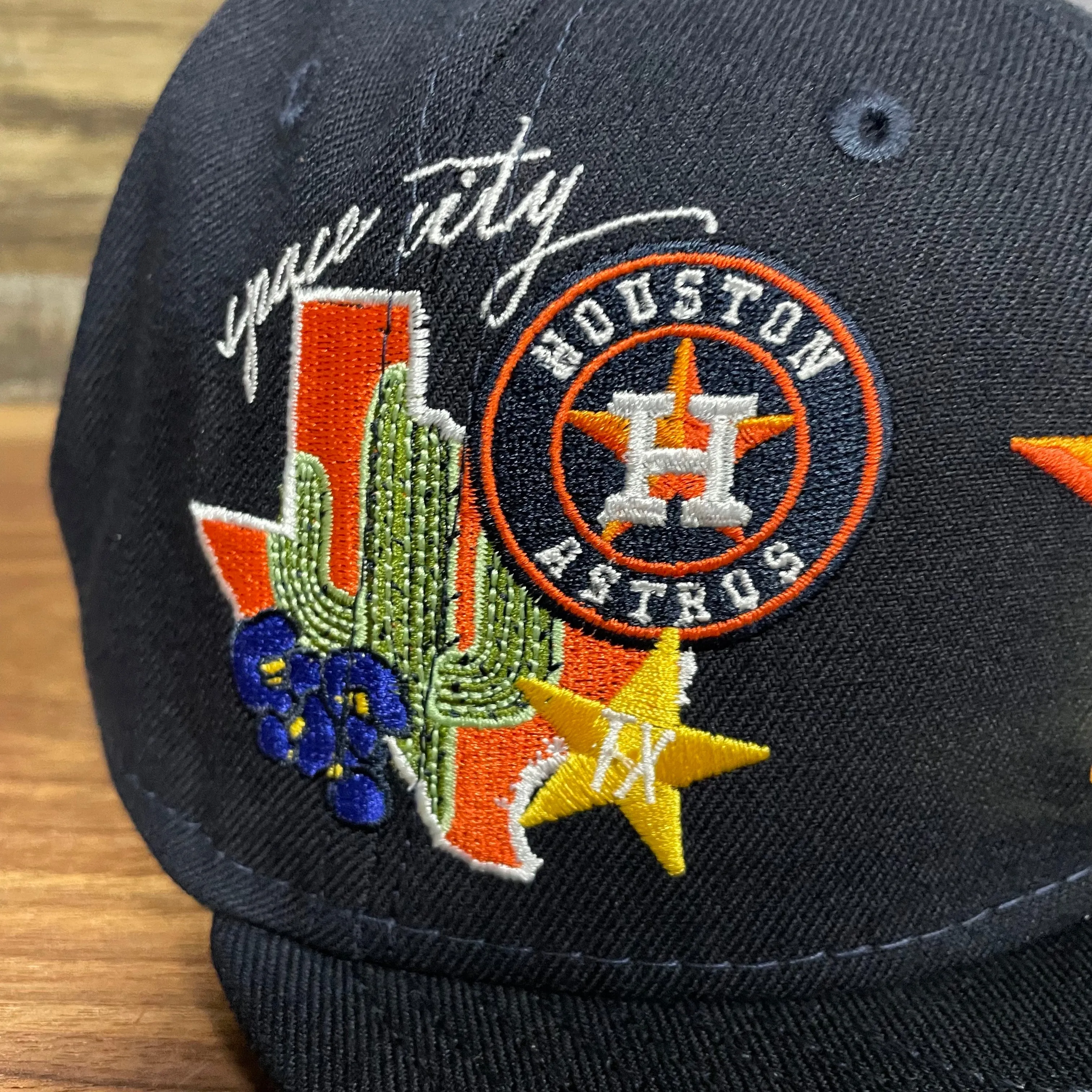 Houston Astros City Cluster Side Patch Gray Bottom Navy 59Fifty Fitted Cap