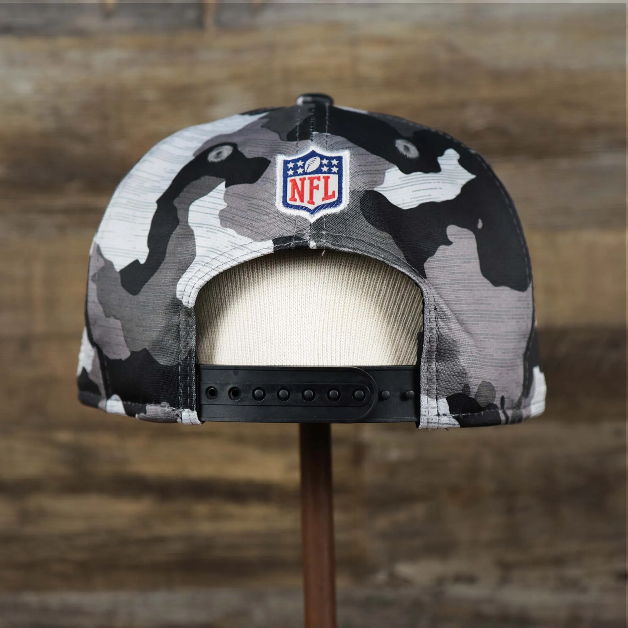 Los Angeles Raiders NFL OnField Summer Training 2022 Camo 9Fifty Snapback | Black Camo 9Fifty