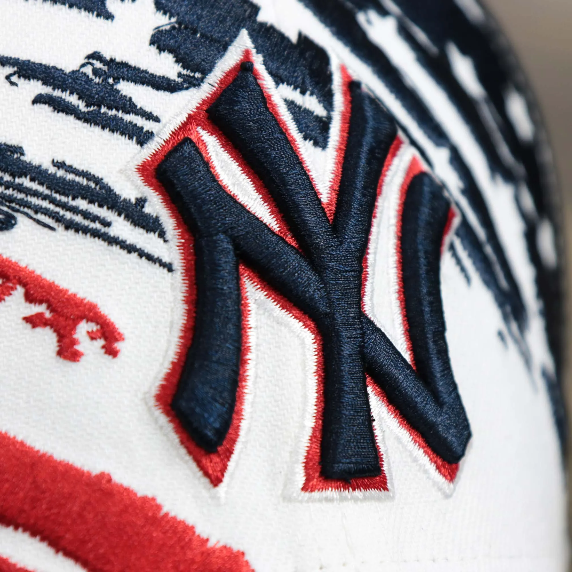 New York Yankees 2022 4th of July Stars And Stripes 39Thirty | Red FlexFit Cap