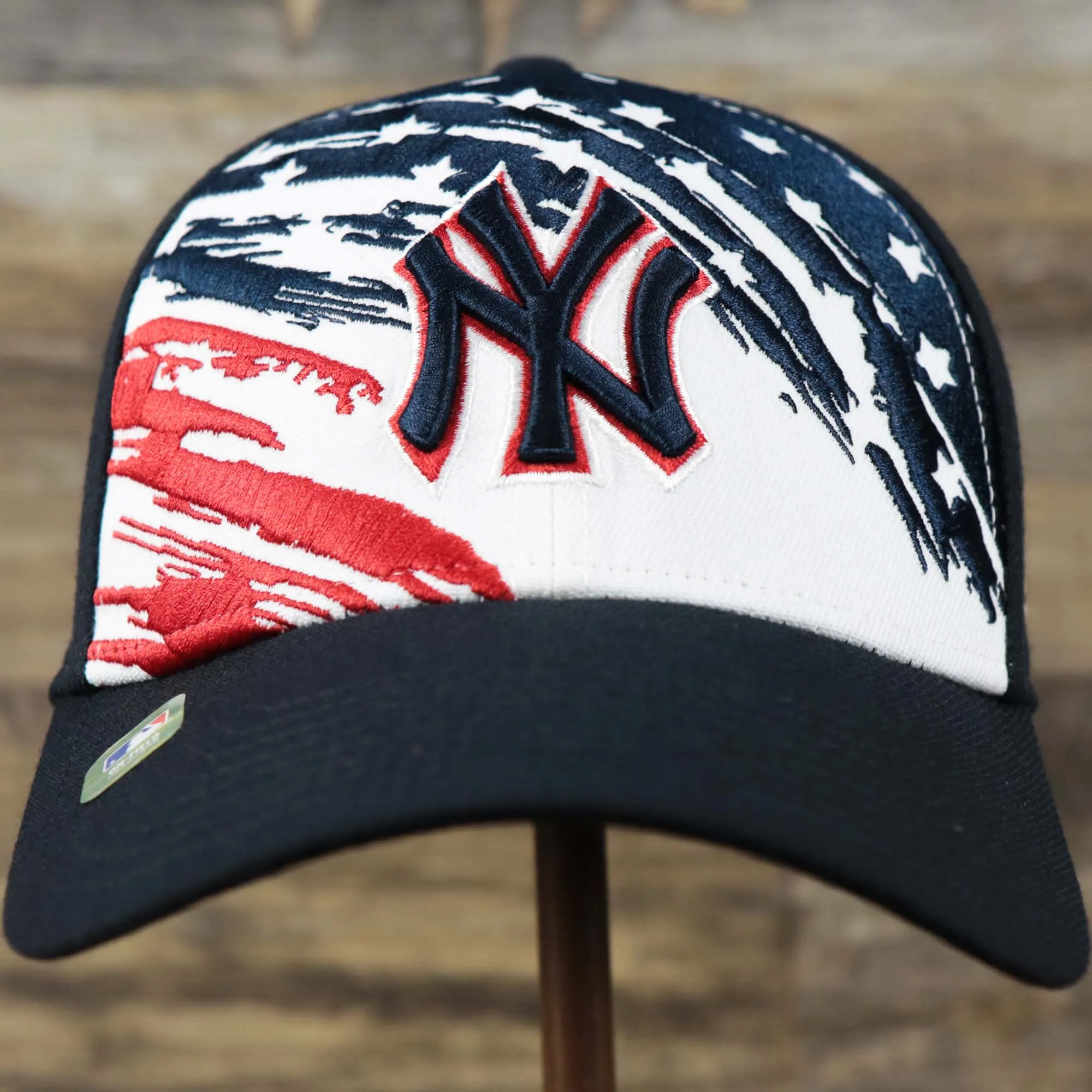 New York Yankees 2022 4th of July Stars And Stripes 39Thirty | Red FlexFit Cap