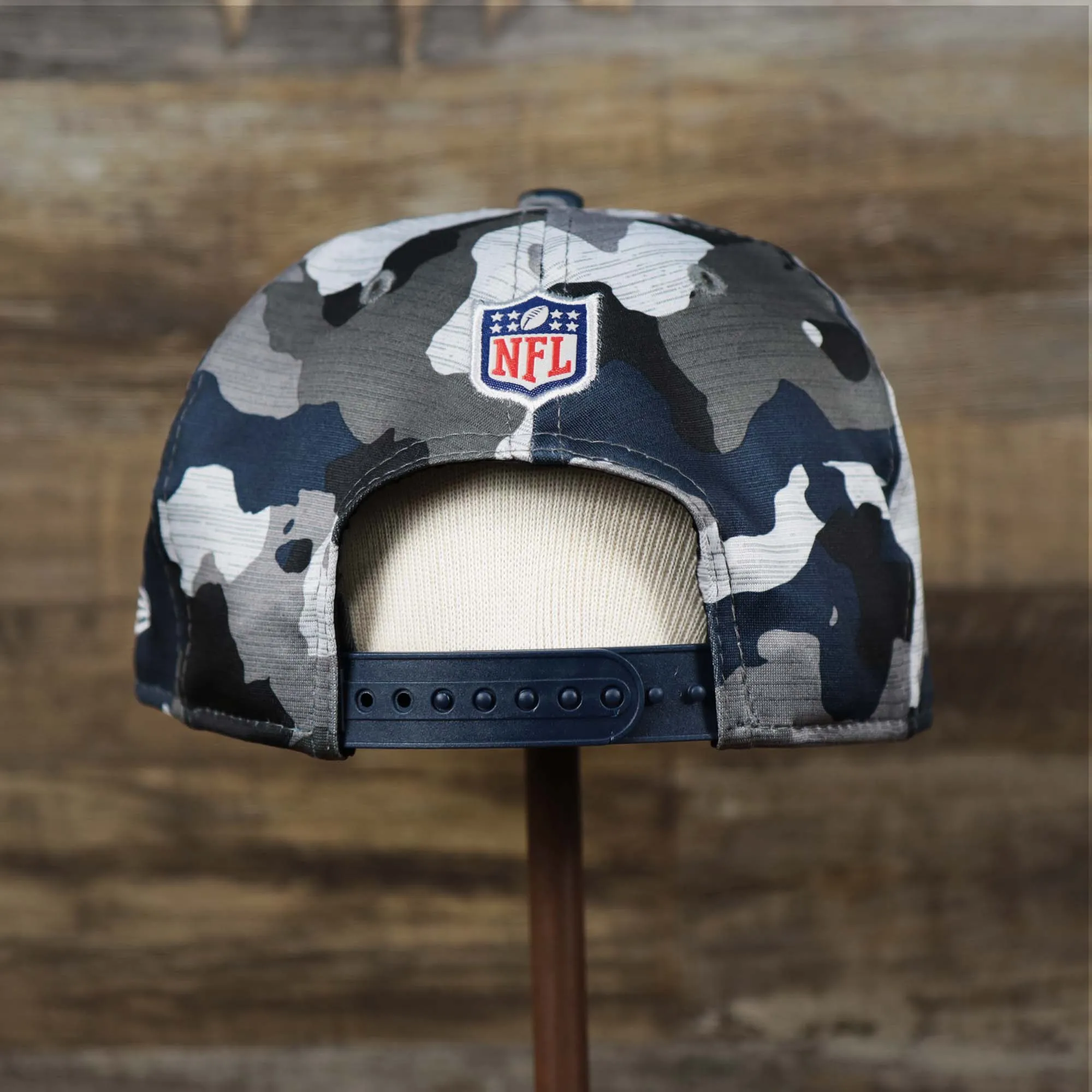 Seattle Seahawks NFL OnField Summer Training 2022 Camo 9Fifty Snapback | Navy Blue Camo 9Fifty