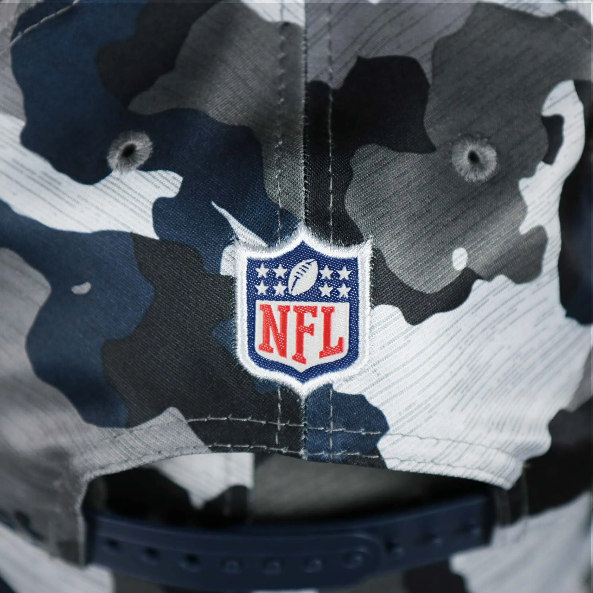 Seattle Seahawks NFL OnField Summer Training 2022 Camo 9Fifty Snapback | Navy Blue Camo 9Fifty