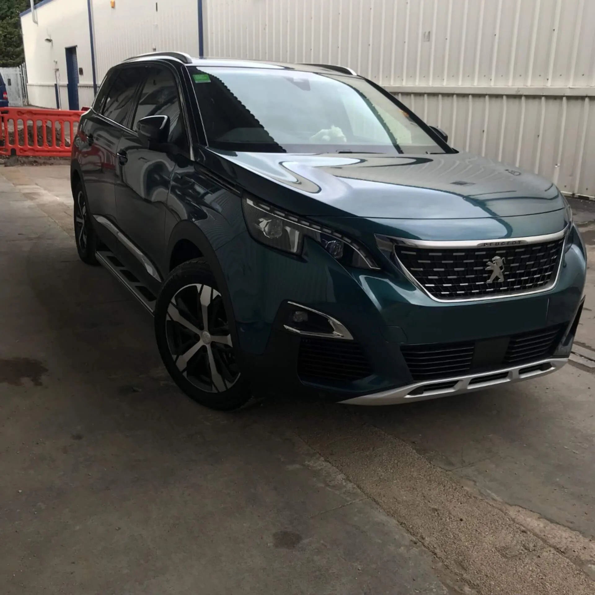 Suburban Side Steps Running Boards for Peugeot 5008 2017+