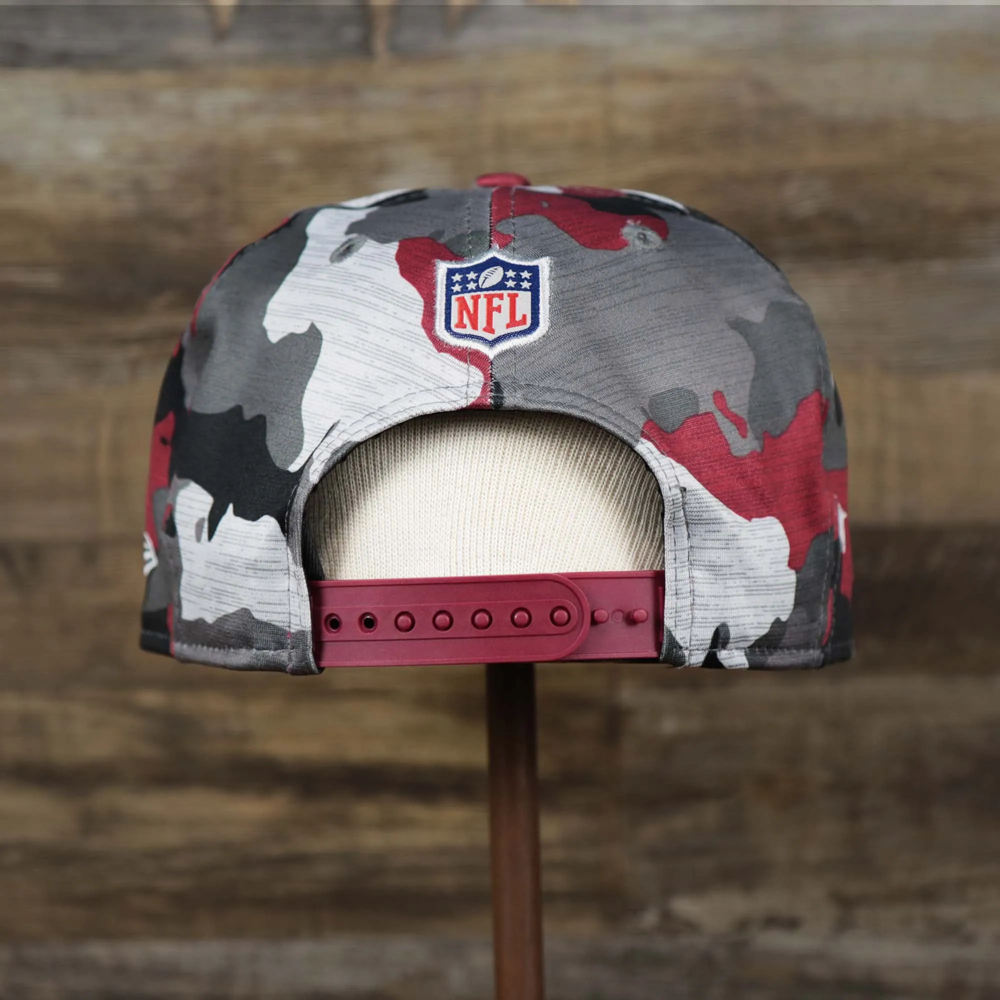 Washington Commanders NFL OnField Summer Training 2022 Camo 9Fifty Snapback | Burgundy Camo 9Fifty